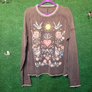 941 NWOT Floral Long Sleeve Top